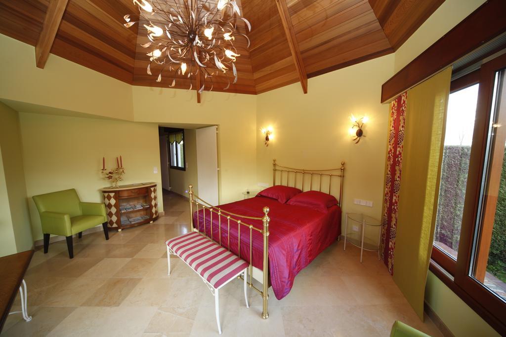 La Coulonniere Bed & Breakfast Wismes Exterior photo